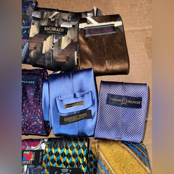 19 Ties Craft, Wear or Resell Lot - Picture 5 of 8